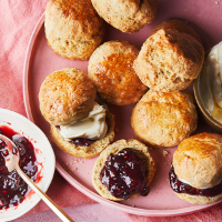 Spiced scones with mulled wine jam